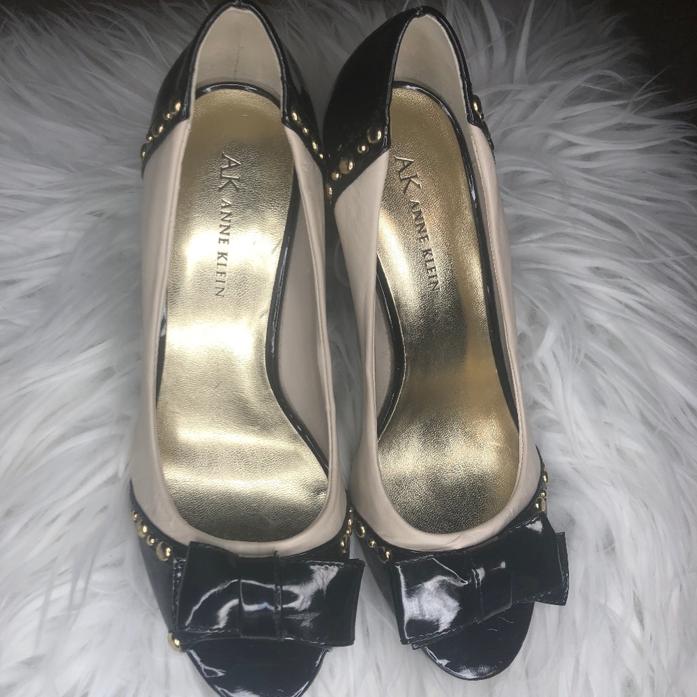 Anne Klein Open Toed Bow Heels 7